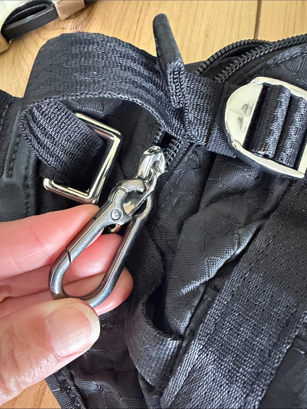Athleta Belt Bag/ Crossbody Bag Black - Picture 3 of 9